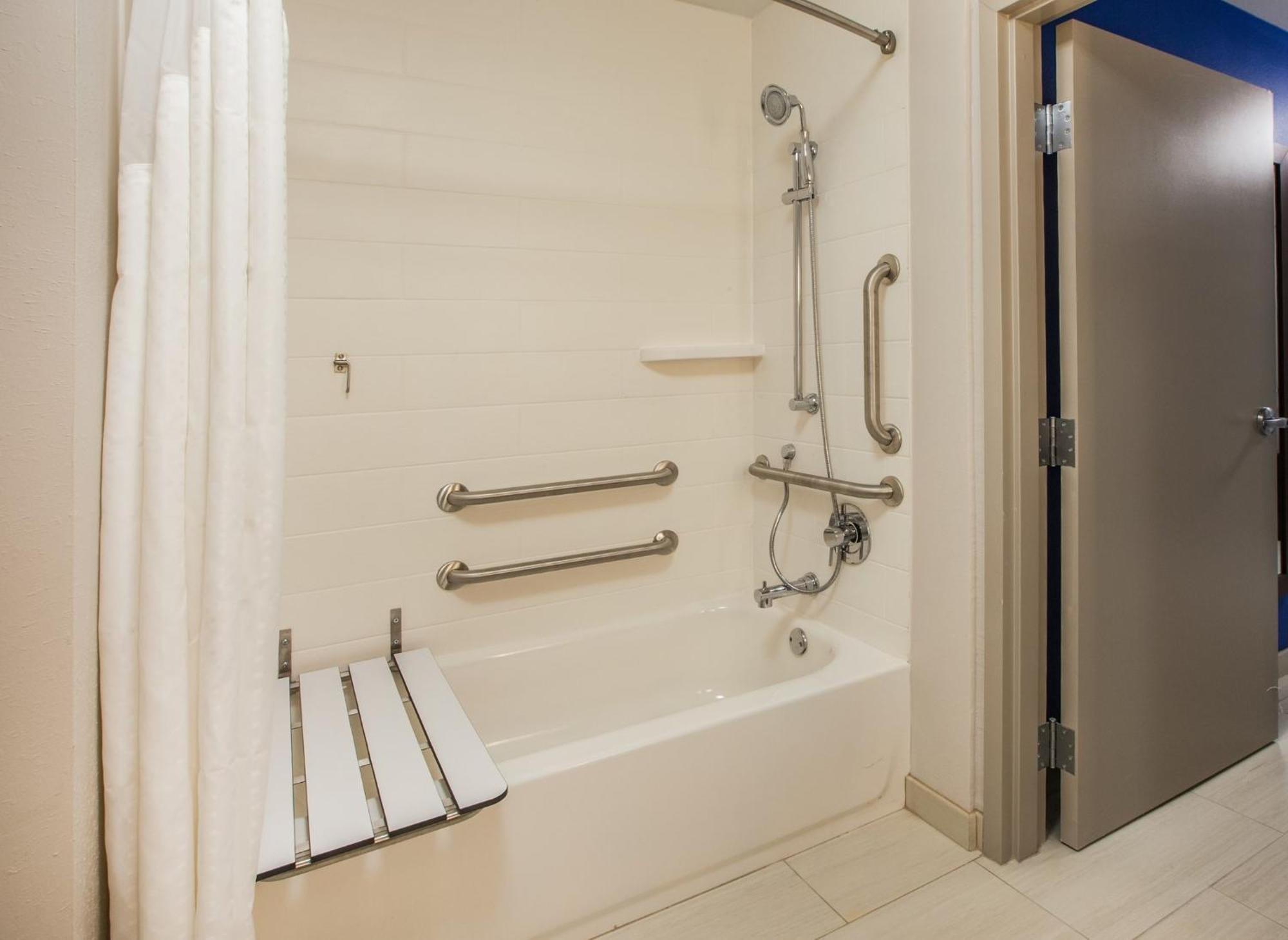 Holiday Inn Express & Suites Chicago - Matteson By Ihg Eksteriør billede