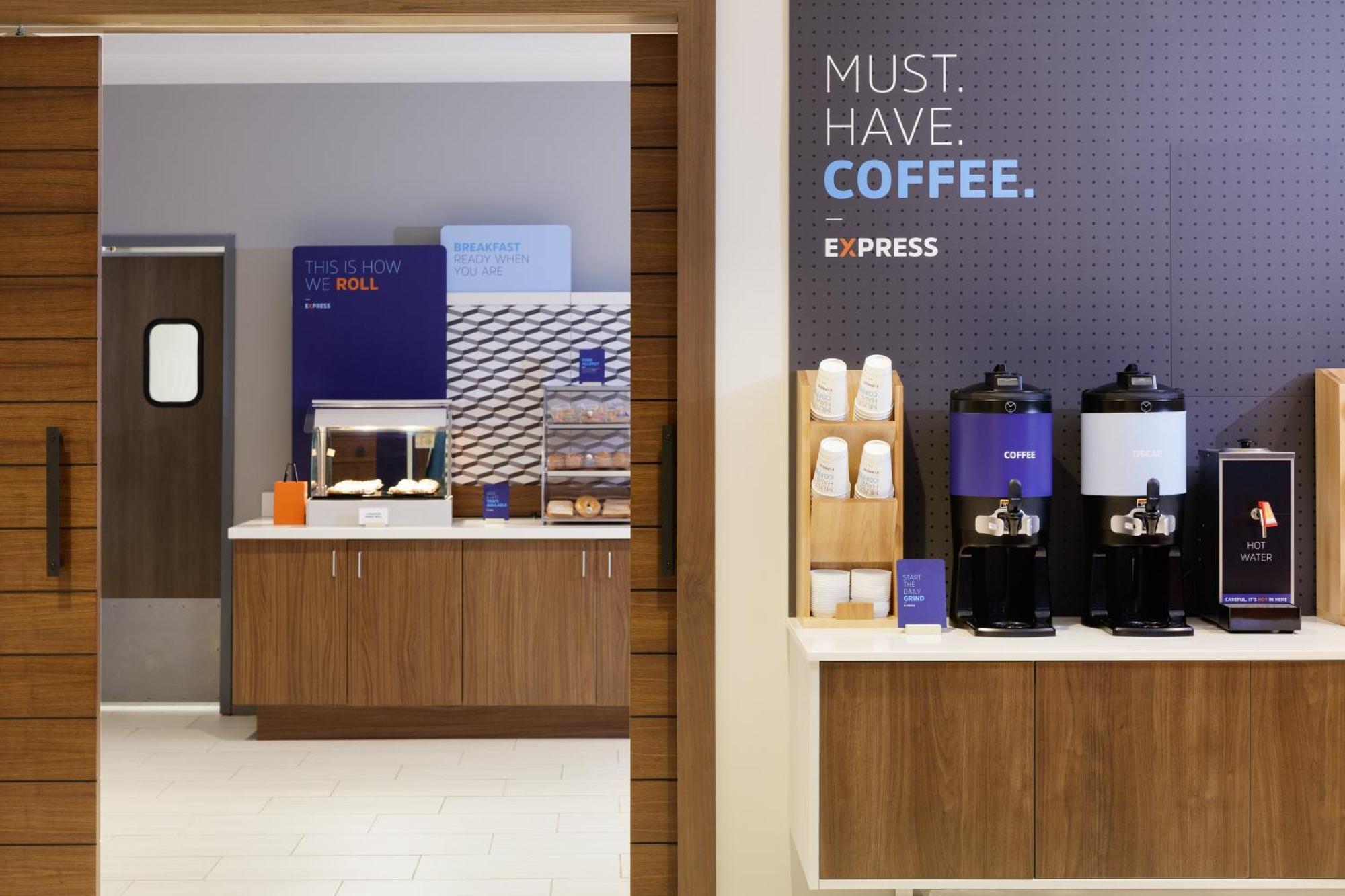 Holiday Inn Express & Suites Chicago - Matteson By Ihg Eksteriør billede