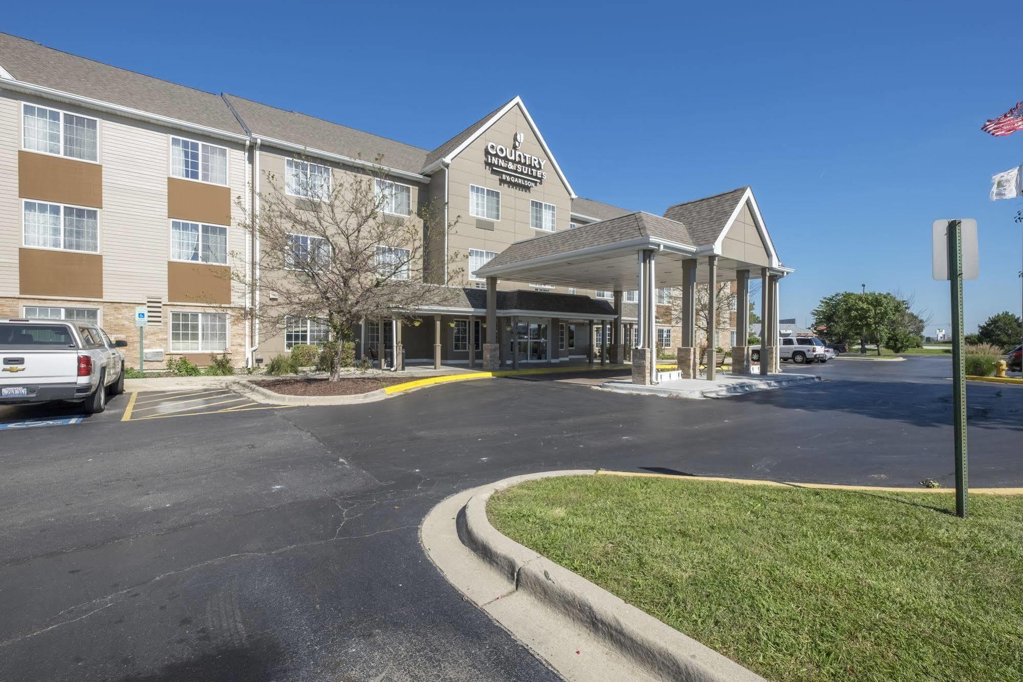 Holiday Inn Express & Suites Chicago - Matteson By Ihg Eksteriør billede