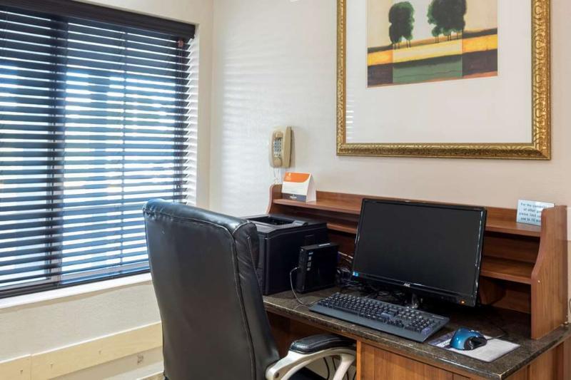 Holiday Inn Express & Suites Chicago - Matteson By Ihg Eksteriør billede